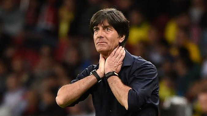 Bị 'người nhà' chỉ trích, HLV Joachim Loew bốp chát đáp trả
