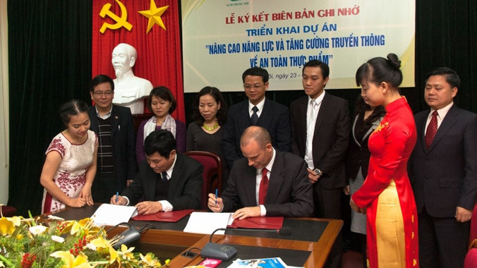 Lễ ký kết hợp tác giữa Mead Johnson Nutrition và Cục An toàn thực phẩm