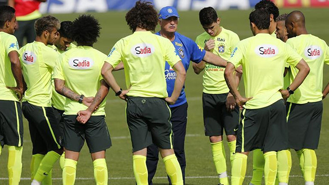 Chuẩn bị tiếp Colombia, người Brazil luyện tiểu xảo