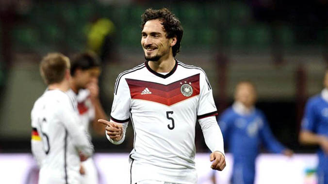 Hummels hắt hơi, tuyển Đức sổ mũi