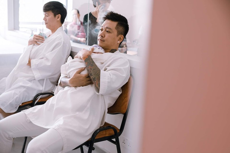 Thông tin vợ chồng Lý Hải sinh con thứ 5 có thể chỉ là lời trêu đùa của nam ca sĩ Tuấn Hưng.