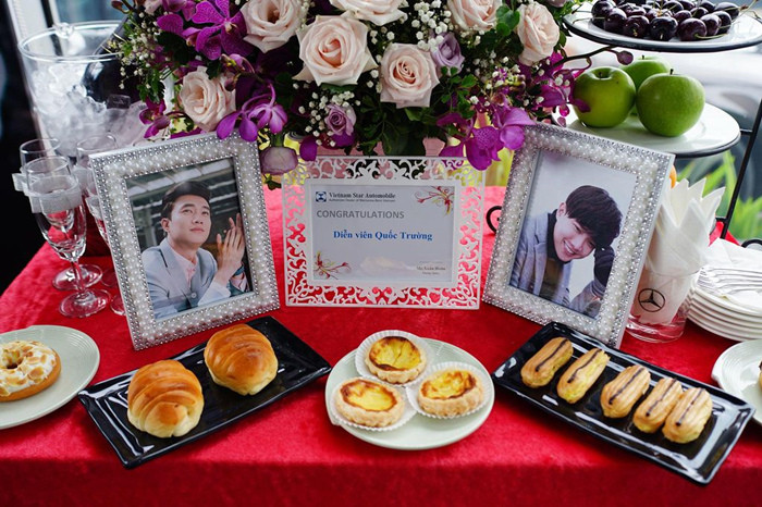 Showbiz 26/8: Hãng ô tô bàn giao xe như lễ tưởng niệm, Quốc Trường nói gì?