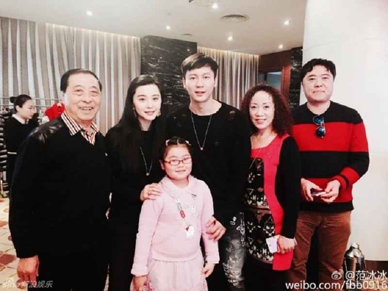 Phạm Băng Băng từng tới thăm gia đình bạn trai thuở còn mặn nồng.