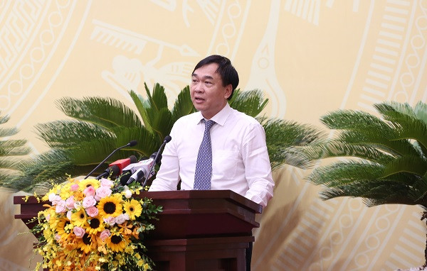  Giám đốc Sở Xây dựng Lê Văn Dục trả lời chất vấn