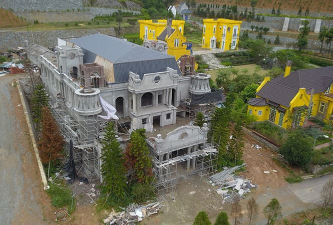 Rừng phòng hộ Sóc Sơn bị 'băm nát' để xây biệt thự.