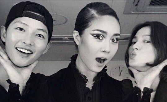 Cận ngày cưới, Song Hye Kyo và Song Joong Ki đi nghe nhạc kịch