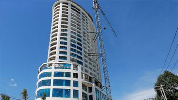 Công trình xây dựng khách sạn Bạch Việt Nha Trang - nơi đã xảy ra vụ tai nạn lao động khiến nữ công nhân tử vong.