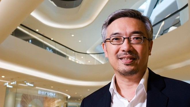 Sau khi mở trung tâm mua sắm Robin ở Việt Nam, tỷ phú Thái Chirathivat lại tiếp tục con đường mà 3 đời kinh doanh của ông vẫn làm, đó là tìm cơ hội, góp vốn và thâu tóm những thương hiệu nổi tiếng nhất tại nước sở tại. Ảnh: Forbes.