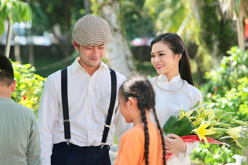 Xem Bảo Anh của 'Người phán xử' tình tứ cùng Á khôi Ngọc Thúy