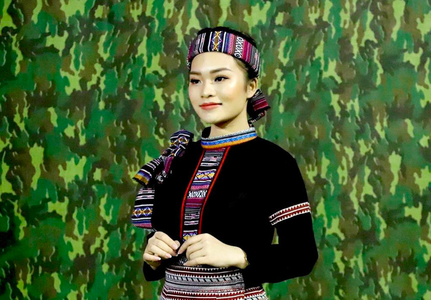 Cô gái làm rau má nem chua xứ Thanh… lên giá