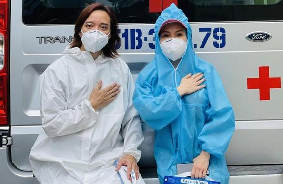 Bị hỏi sao kê, danh hài Việt Hương đáp trả gay gắt