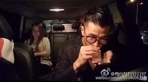 Clip trực tiếp miêu tả hành động sử dụng ma túy gây phẫn nộ. Ảnh: Sina.