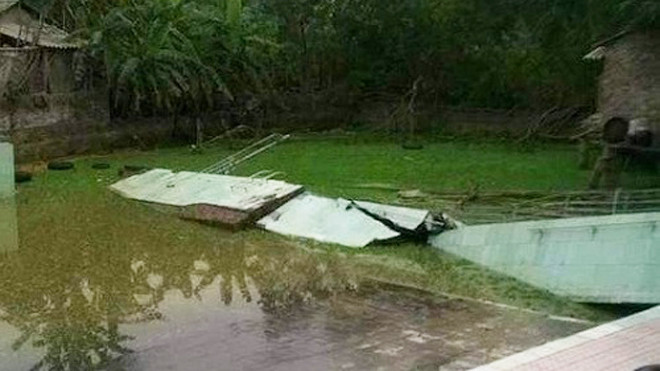 Hiện trường vụ sập tường bể bơi khiến 1 học sinh tử vong