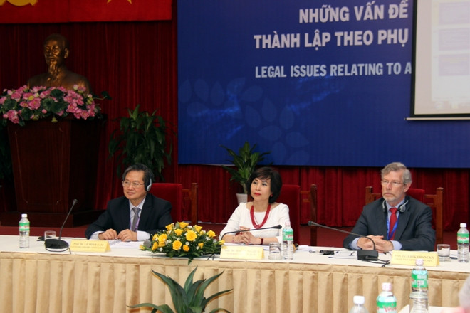 Giải quyết tranh chấp trên mặt trận chính trị, ngoại giao