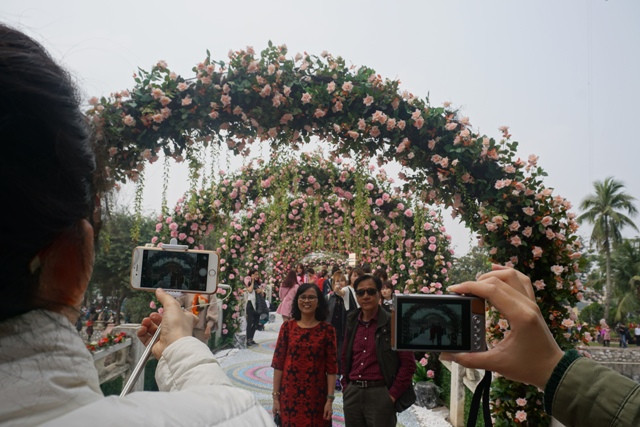 Lễ hội gây thất vọng nhưng đơn vị tổ chức vẫn một mực cho rằng khách "hân hoan"