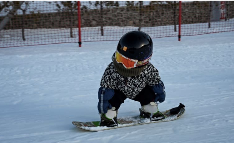 Bé Wang Yuji mới 11 tháng tuổi và chưa biết đi