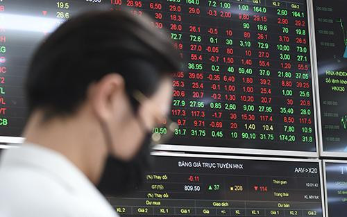 Chứng khoán liên tục nhận chỉ đạo 'nóng': Hết cửa chơi xấu, thao túng?