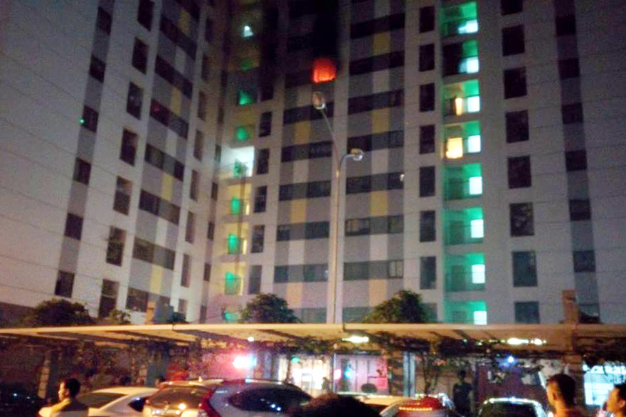 Hiện trường đám cháy ở tầng 8.