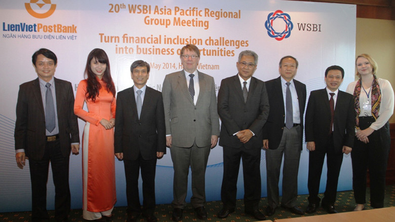  Lãnh đạo NH LienVietPostBank cùng đại diện các thành viên WSBI tại hội nghị