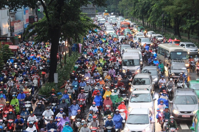 Kẹt xe kinh hoàng ở cửa ngõ sân bay Tân Sơn Nhất.