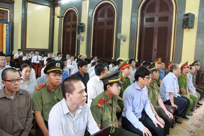 Các bị cáo tại phiên tòa ngày 1/8. Ảnh: Tân Châu.