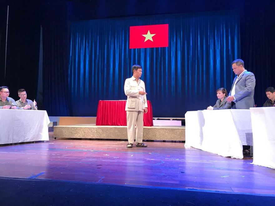 Nghệ sĩ Tiến Hợi thêm một lần thể hiện vai Bác Hồ trên sân khấu