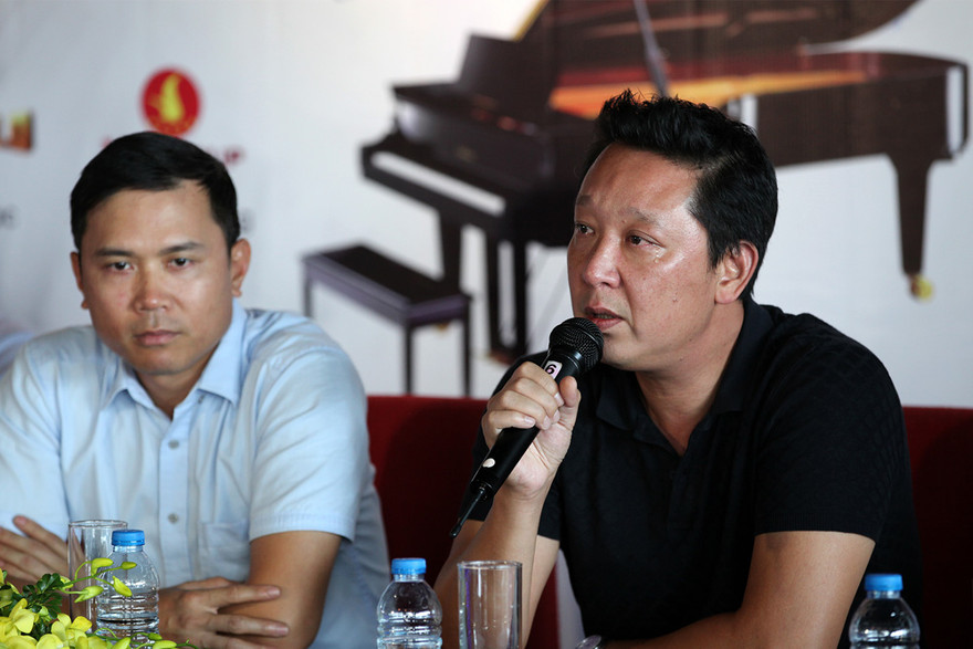 Nhạc trưởng Lê Phi Phi rơi nước mắt khi nhắc tới nhạc sĩ Hoàng Vân