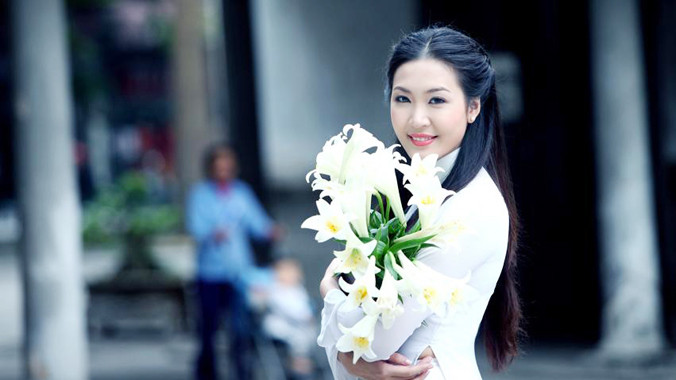 Á hậu Thùy Trang: Gửi niềm tin nơi tuyển Ý