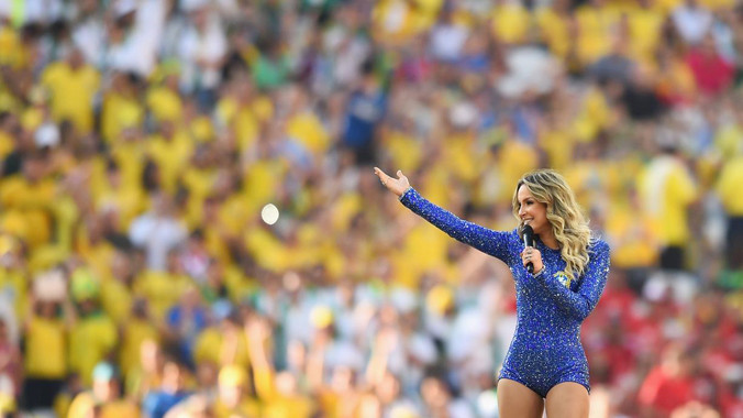 Leitte gây ấn tượng trong ngày khai mạc. Ảnh: AP 