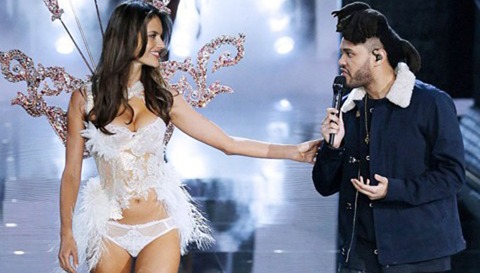 Ba màn trình diễn nóng bỏng nhất Victoria's Secret Show