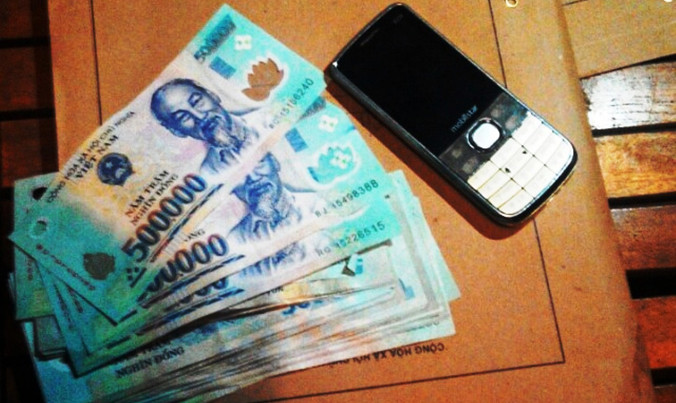 Tang vật vụ cưỡng đoạt tài sản do Luân gây ra. 