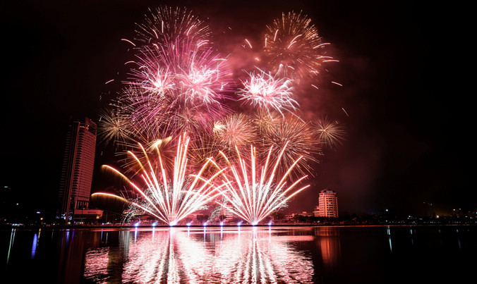 Cùng với các chương trình, hoạt động, lễ hội khác, lễ hội pháo hoa Đà Nẵng 2017 sẽ là lễ hội pháo hoa lớn nhất Châu Á.