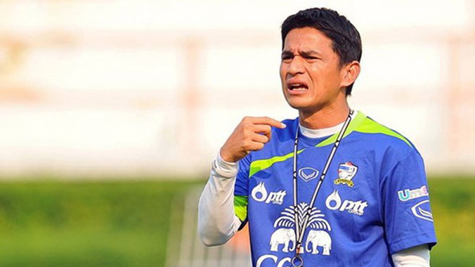 HLV Kiatisak cũng vừa dẫn dắt đội tuyển quốc gia vừa nắm đội U.23 Thái Lan. Ảnh: Đức Thiện.