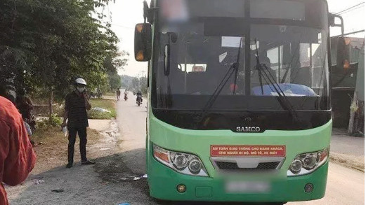 Xe buýt có chị T. làm tiếp viên