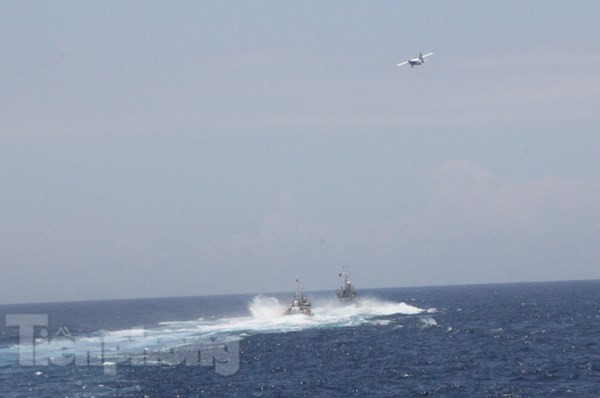 Máy bay Trung Quốc do thám tàu chấp pháp Việt Nam