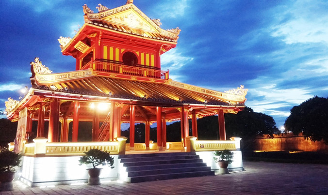 Di tích Phu Văn Lâu phía trước Kỳ đài Huế hoàn thành trùng tu.