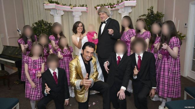 Cặp cha mẹ tàn ác và 13 người con bị xiềng xích trong nhiều năm. Ảnh: Facbook