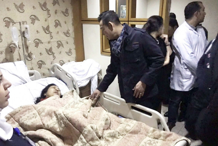 Du khách Việt được cấp cứu sau vụ đánh bom.