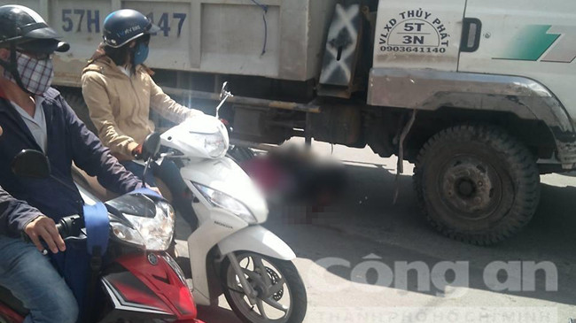 Hiện trường vụ tai nạn: Ảnh facebook Vinh Võ.