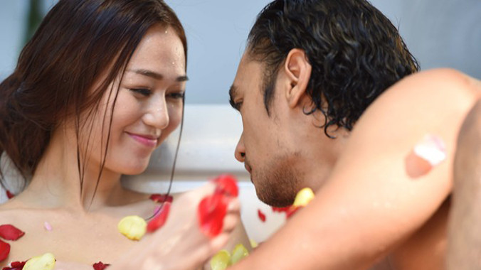 Cảnh quay nóng bỏng của Khánh My và Đức Hải trong phim.