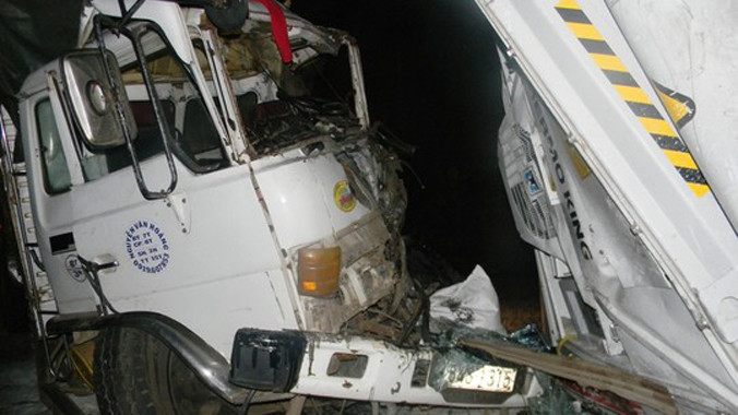 Hiện trường vụ tai nạn nghiêm trọng khiến 2 người tử vong.