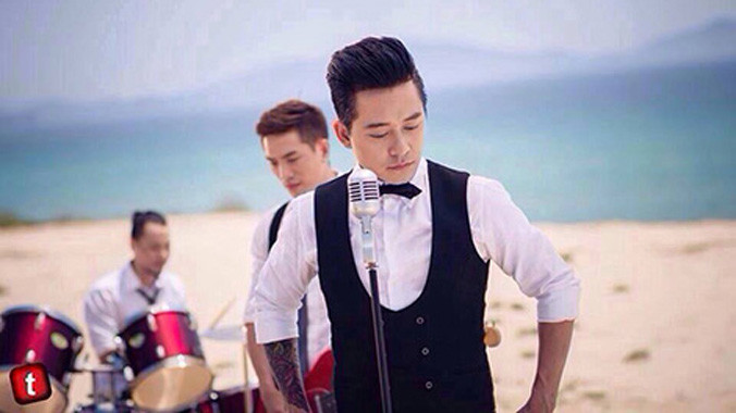 Ca sĩ Tuấn Hưng.