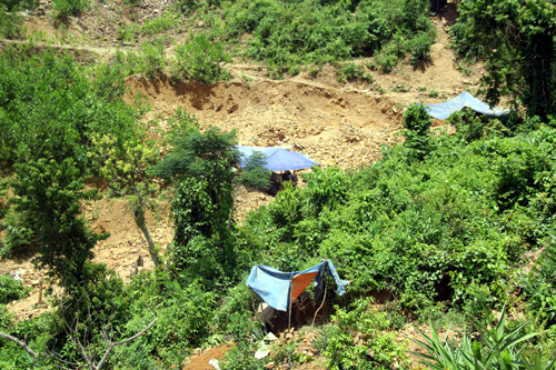  Các bãi vàng trái phép của Quảng Nam luôn là điểm nóng về an ninh trật tự. Ảnh:Tiến Hùng.
