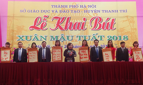 Sáu thông điệp trong lễ khai bút đầu xuân. Ảnh: hanoi.edu