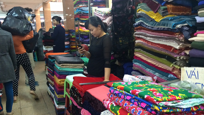 Ban quản lý chợ Đồng Xuân có áp đặt giá?