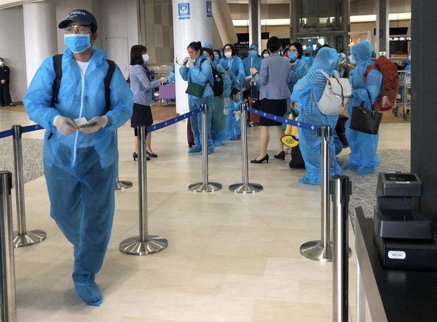 Nhóm người Việt ở Nhật được đưa về nước. (Ảnh: Mofa)