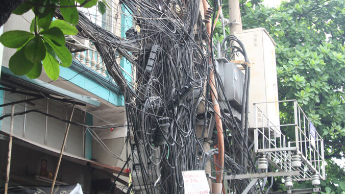 “Rác trời” vẫn giăng đầy phố