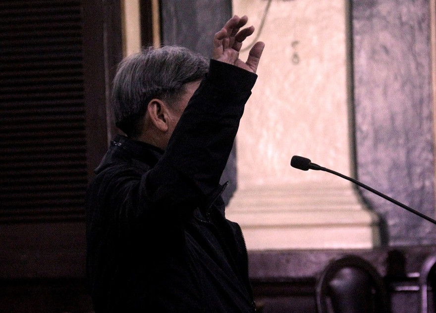 Nguyễn Minh Tân tại tòa sáng nay. Ảnh: Tân Châu