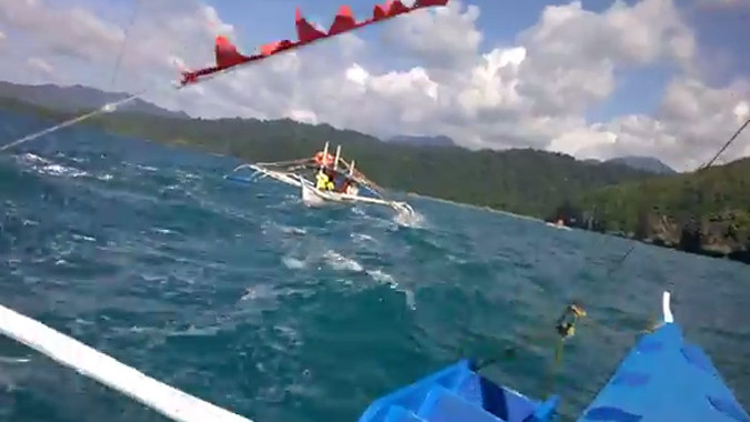 Chế tạo thuyền “càng cua” chống chọi sóng dữ