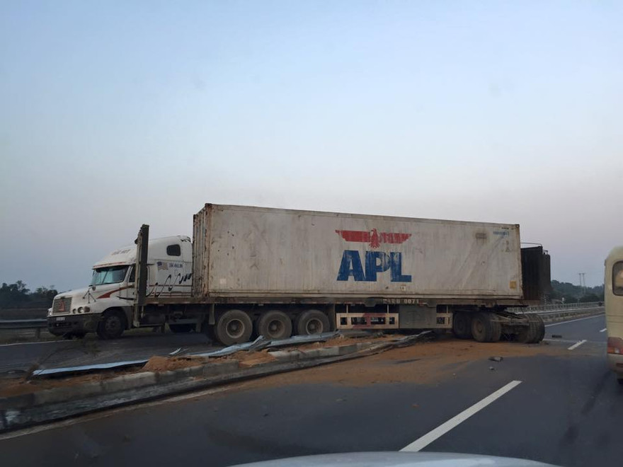 Hiện trường vụ tai nạn. Ảnh Phan Bảo Nam/Otofun.